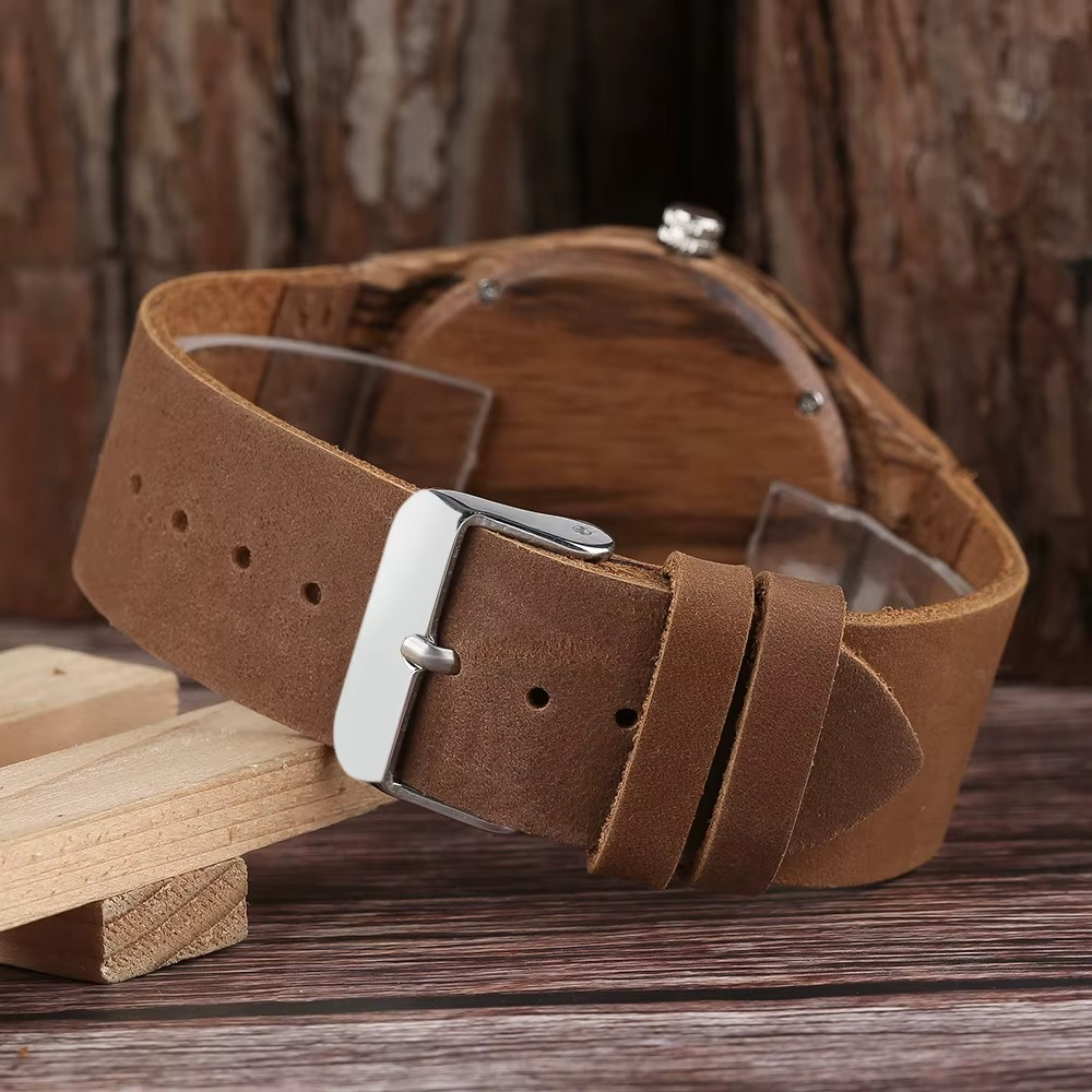Bracelet en cuir camel de la montre en bois Baobab pour homme avec boucle argentée