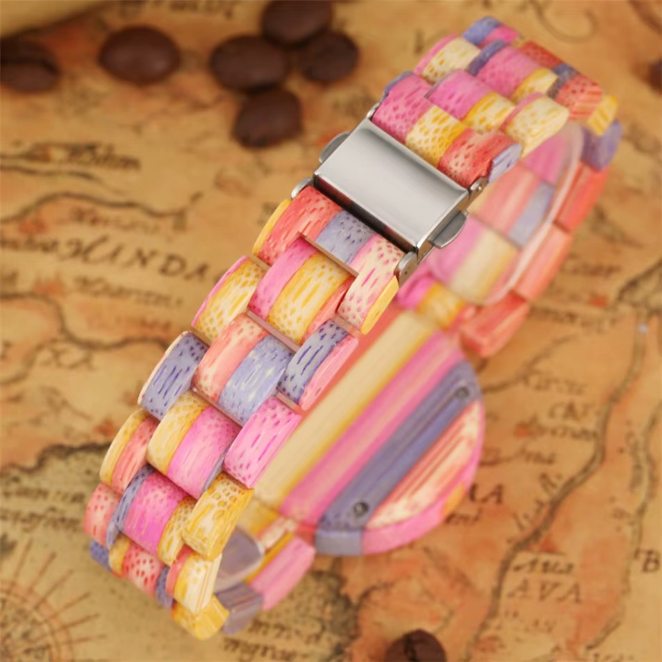 Bracelet en bois coloré de la montre Lumina pour femme avec fermoir métallique