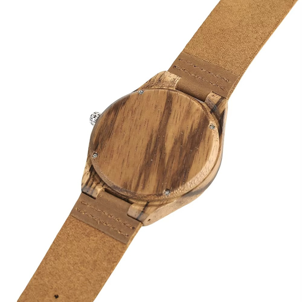 Montre en bois Baobab pour homme vue de dos avec bracelet en cuir camel et boîtier en bois naturel