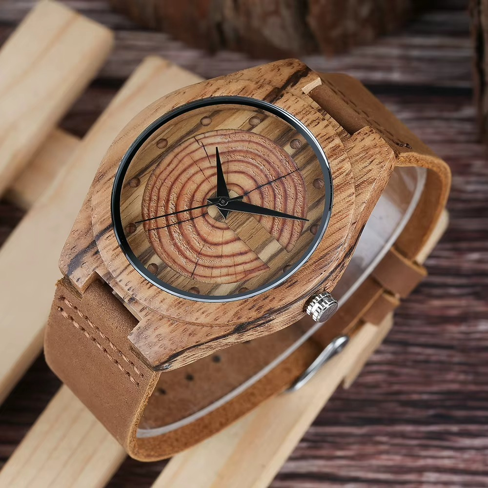 Montre en bois faite main pour homme avec cadran en cernes d'arbre et bracelet en cuir camel