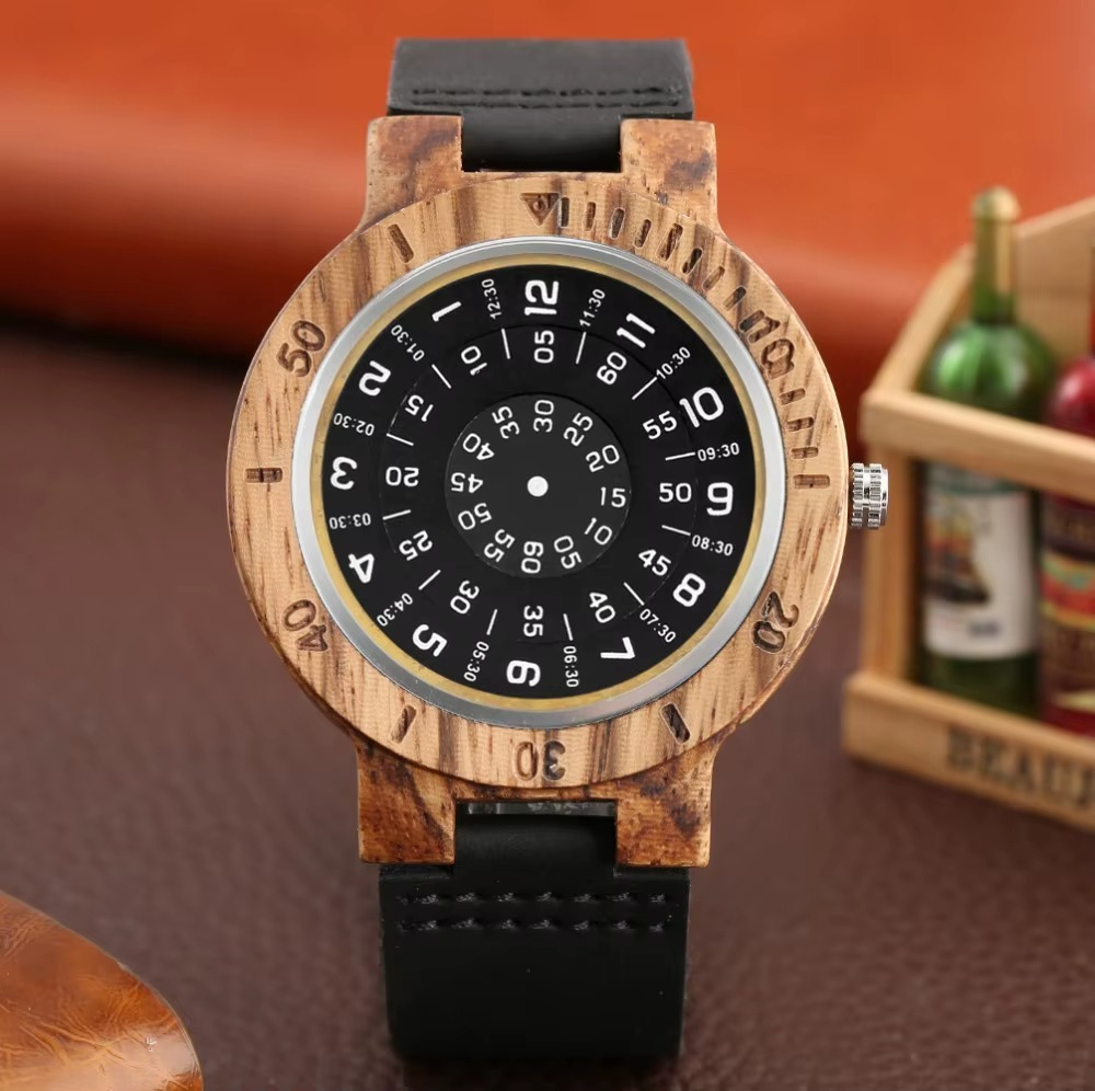 Montre en bois homme Nébula avec cadran à disques noirs et bracelet cuir noir vue de face
