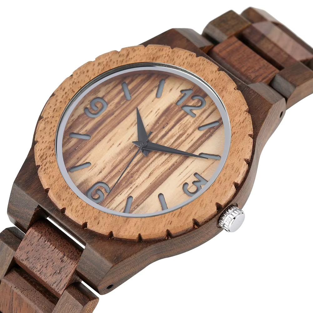 Montre en bois massif homme modèle Tolède bicolore noyer avec chiffres arabes et cadran en bois clair