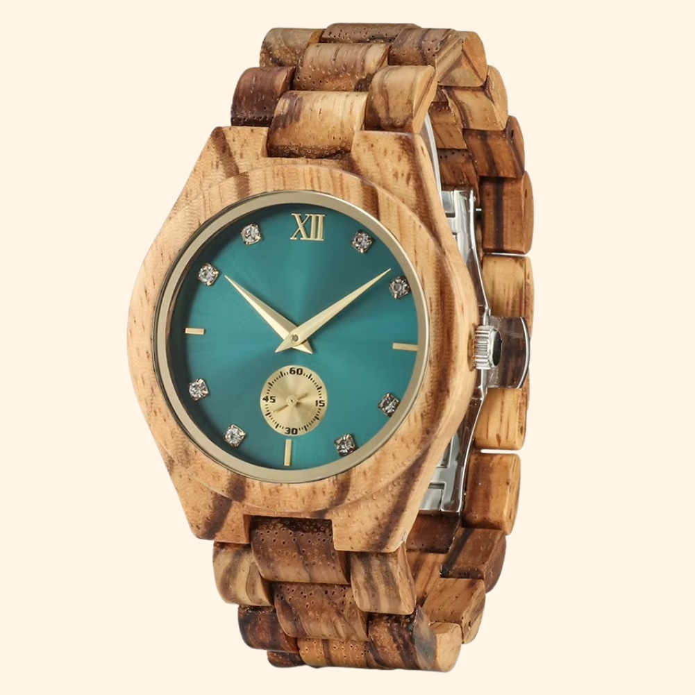 Montre en bois naturel femme modèle Aurea avec cadran vert, affichage des secondes et index en strass, vue de face