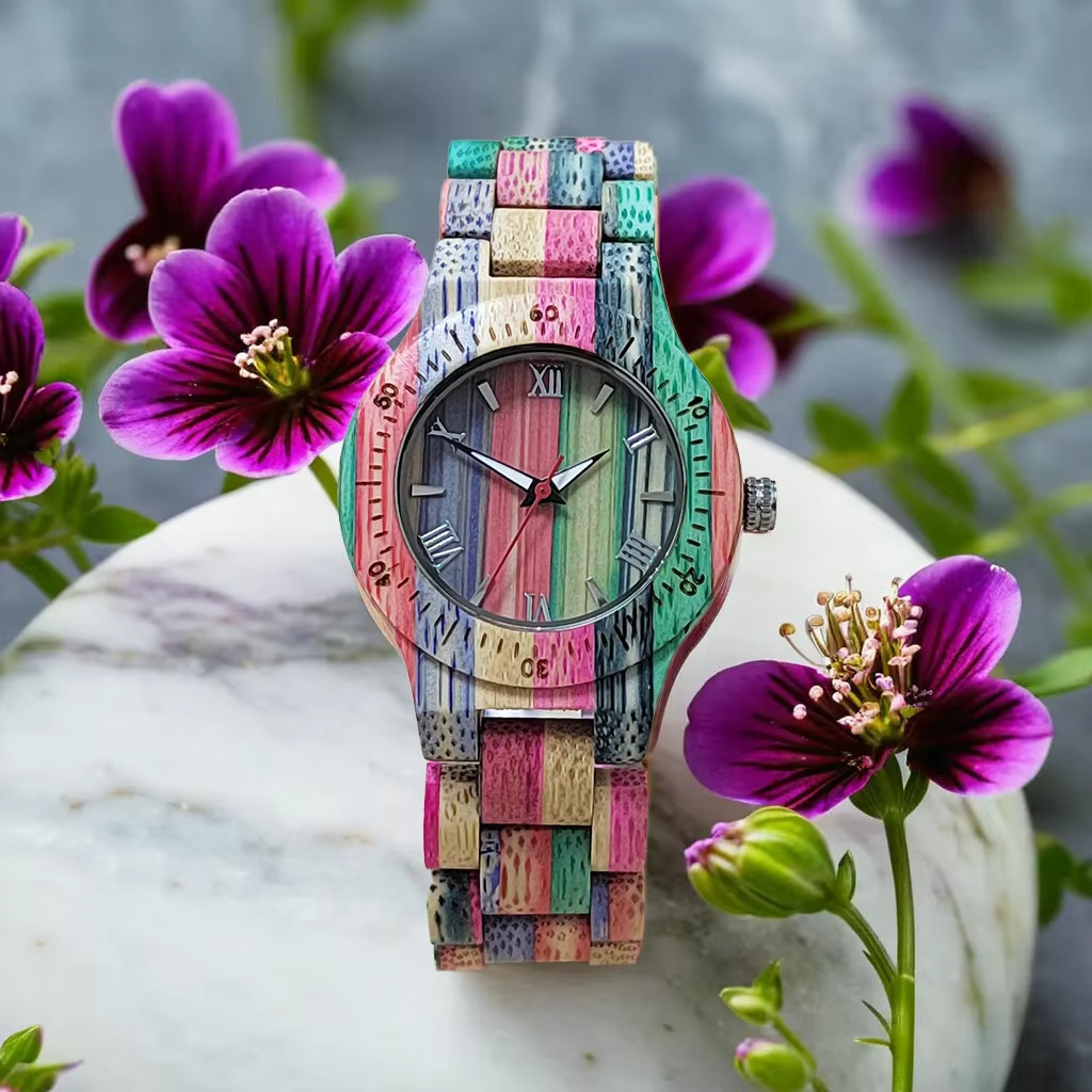 Montre Ipanema en bois femme sport avec cadran plongée bicolore en noyer et érable multicolore