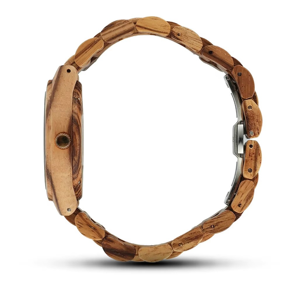 Montre Livia en bois pour femme vue de profil avec bracelet en maillons en bois naturel