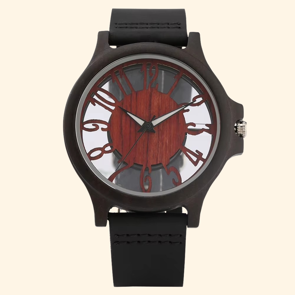 Montre Mirage pour homme en bois et cuir avec cadran ajouré et chiffres arabes visibles sur fond en bois rouge