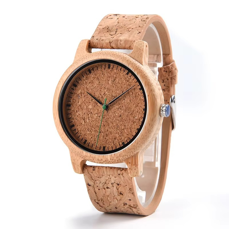 Montre Porto en bois avec boîtier en bambou, cadran et bracelet en liège naturel de style minimaliste